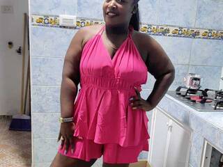 Erotyczny czat wideo MikaelaTaylor