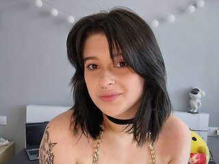 Erotyczny czat wideo MikiiKiwi