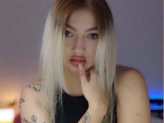 Erotyczny czat wideo MikkiShows
