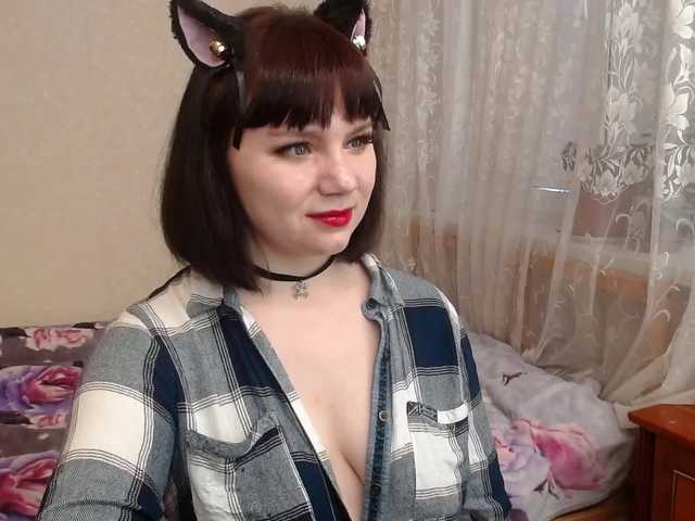 Zrzuty ekranu transmisji MilaViolet