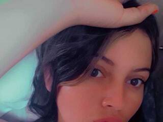 Erotyczny czat wideo MileyMoon