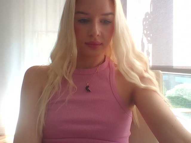 Zrzuty ekranu transmisji MileyStar