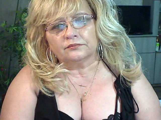 Zdjęcia MilfKarla Hi boys, looking for a hot MILF on a wheelchair..? if you want to make me happy, come to me;)