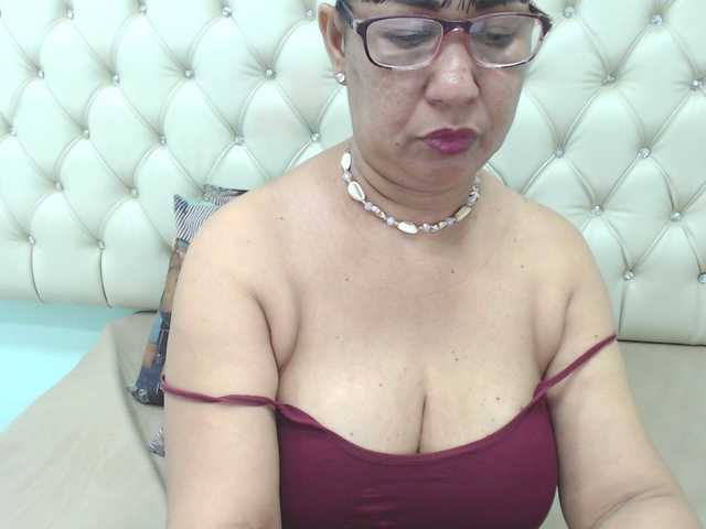 Zdjęcia MilfPleasure1 50 tits .. 100 open pussy im flexible .. 65 anal ... 200 naked and play with toy