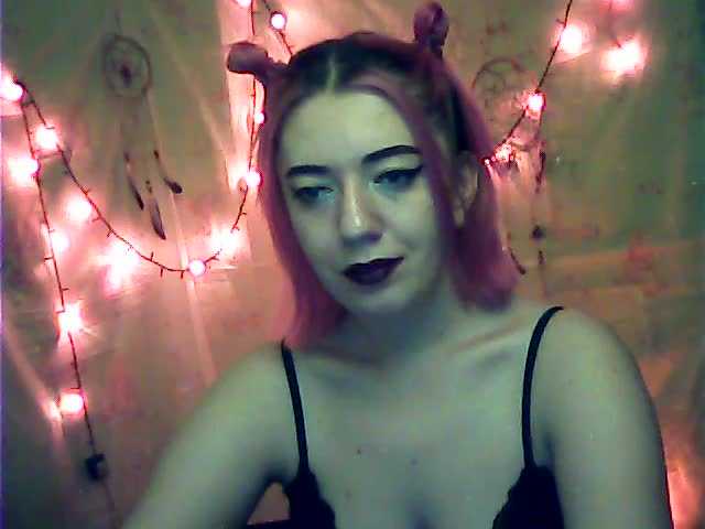 Zrzuty ekranu transmisji milkymousea