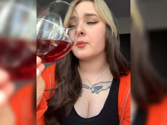 Zrzuty ekranu transmisji Millkerykitty