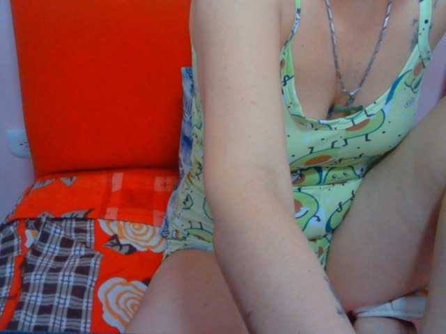 Zrzuty ekranu transmisji mimisexxxa