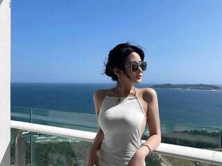 Erotyczny czat wideo Mina23ii