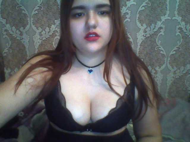 Zdjęcia MirandaWilss Hey guys!:) Goal- #Dance #hot #pvt #c2c #fetish #feet #roleplay Tip to add at friendlist and for requests!