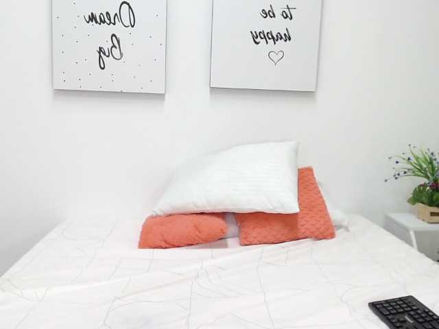 Zrzuty ekranu transmisji MishellCopper