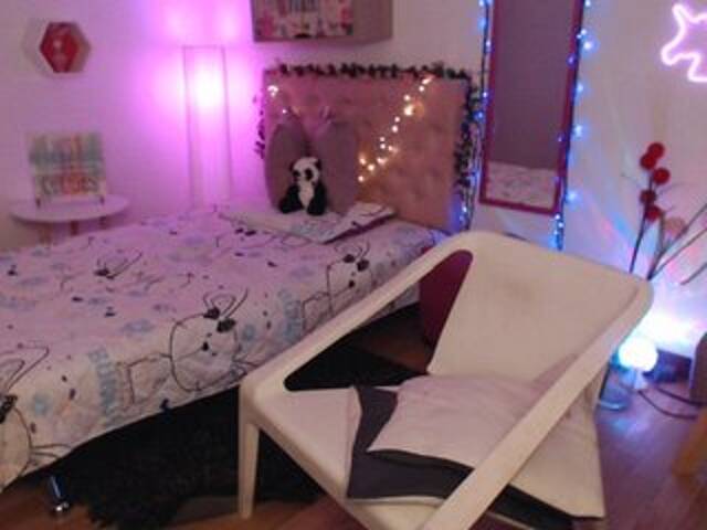 Zrzuty ekranu transmisji Miss-Bonnie