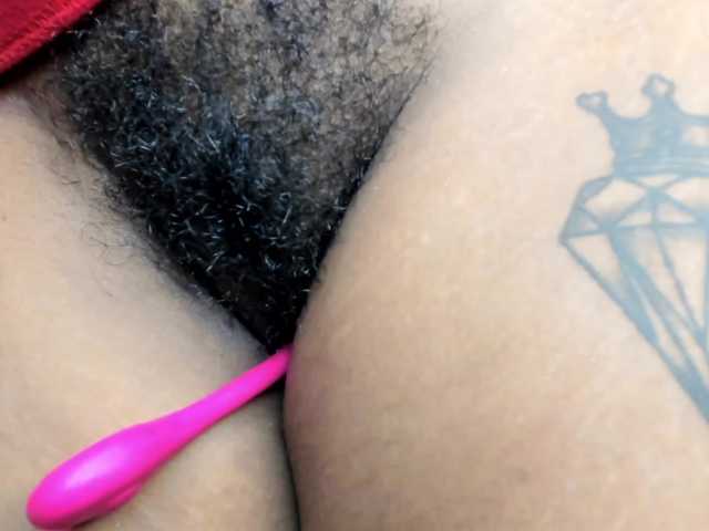 Zdjęcia MissBlackCandy hairy#squirt #hairy #feet #bush #ebony