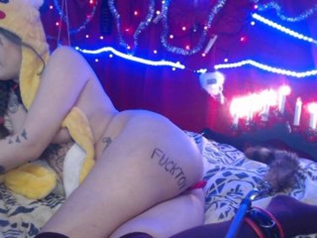 Zrzuty ekranu transmisji MissHornyGirl