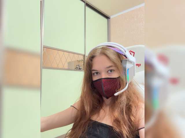 Zrzuty ekranu transmisji Mollyfi