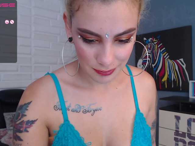 Zdjęcia MollyReedX ♠ Pin up girl ready to have fun today ♠ ♥♥ Fingering for 120 ♥ Spank my Pussy daddy!!!