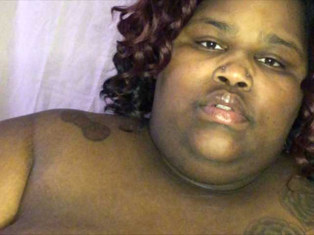 Zrzuty ekranu transmisji Molushyy