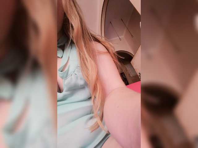 Zrzuty ekranu transmisji MonaKitt