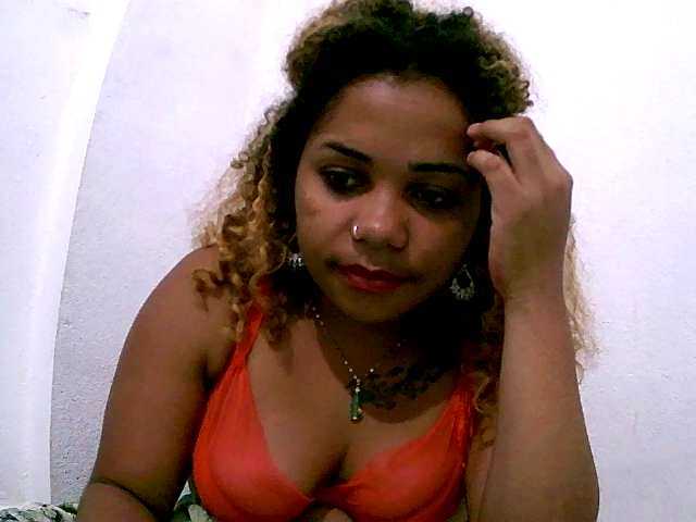 Zrzuty ekranu transmisji Monica1612