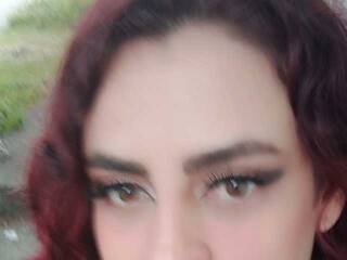 Erotyczny czat wideo MoonCorey