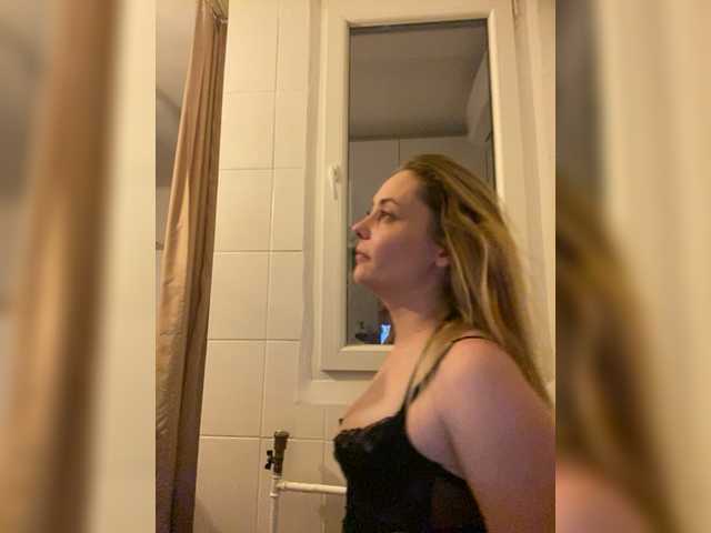 Zrzuty ekranu transmisji moongirl