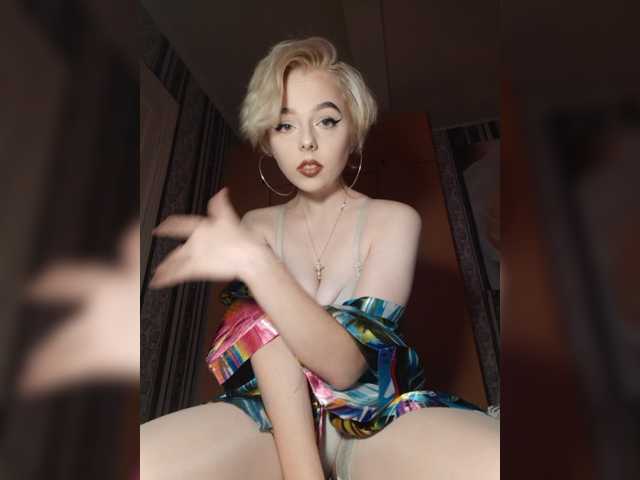 Zdjęcia Moonkitten Привет ребята! Цель - #hot #dance ! #pvt #c2c #fetish #feet #roleplay 2 токен для добавления в друзья! А также ваши пожелания и запросы за чаевые, пишите:)