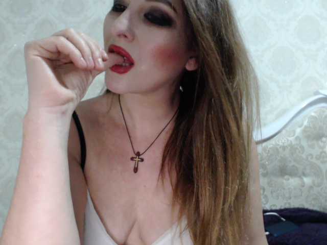 Zrzuty ekranu transmisji moonQueen