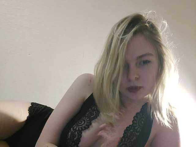 Zdjęcia MoraMiss Hey guys!:) Goal- #Dance #hot #pvt #c2c #fetish #feet #roleplay Tip to add at friendlist and for requests!