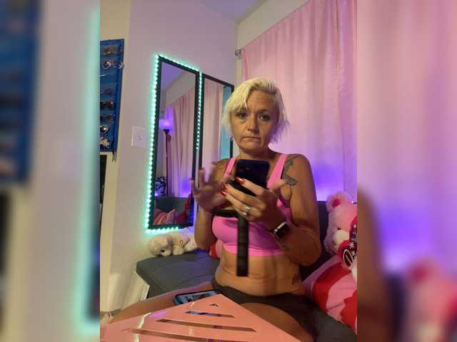 Zdjęcia mrs_stephanie Let’s read a naughty story together