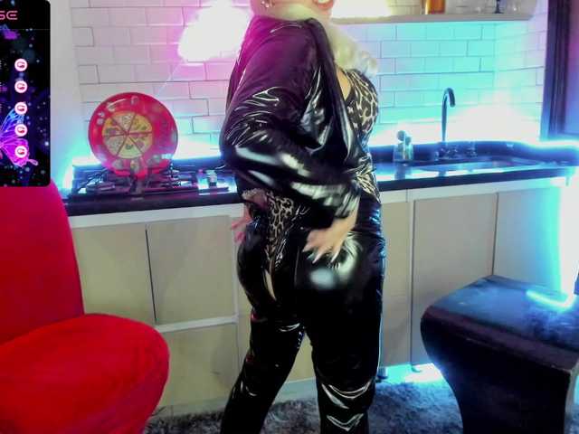 Zdjęcia Myrnasexxx Lets fun together #milf #mature #lushcontrol #leather #mistress #sph #leather #mommy #humiliation #joi #findom