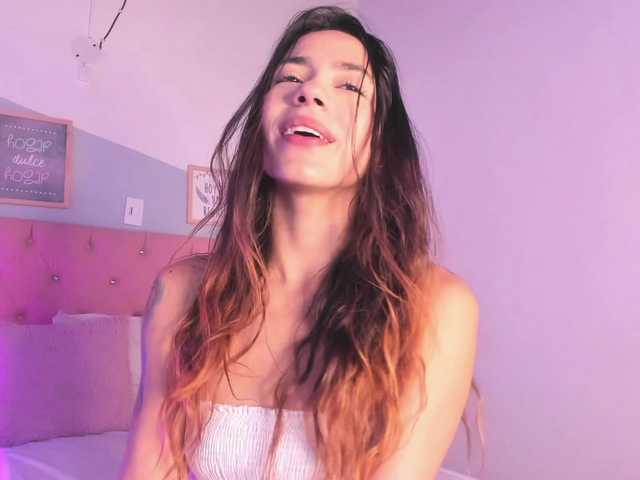 Zrzuty ekranu transmisji Nadia-Roses