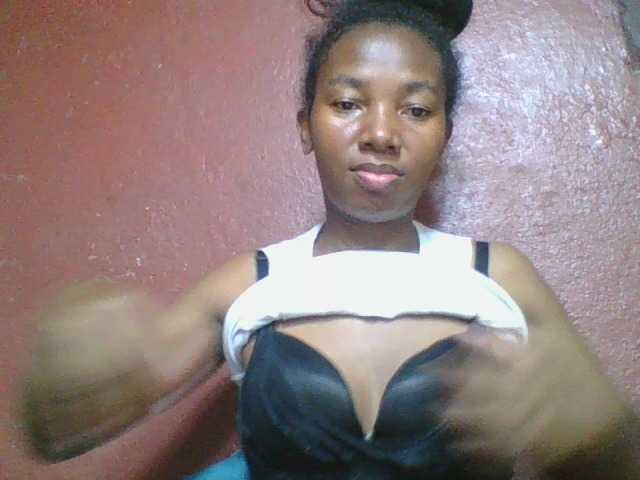 Zrzuty ekranu transmisji Nadiah1