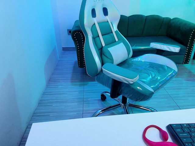 Zrzuty ekranu transmisji Nahomi-rousset