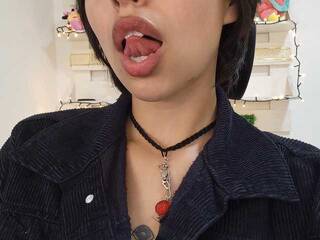 Erotyczny czat wideo NanaRott01