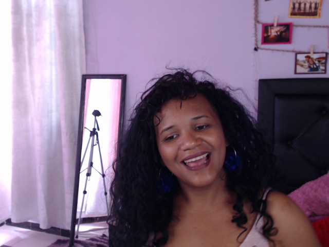 Zdjęcia NaomiRush Today a great day... with wanting to play with everyone.. guys want to do evil things ? Play ? I am very accomodating and i love being your girl... #cum #pussy #latina #ebony #Milf In Quarantine