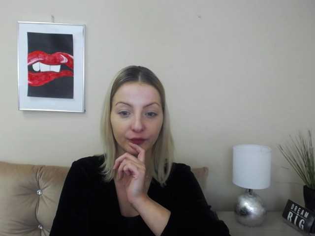 Zdjęcia NatalieKiss Hey guys :) TIP ME FOR FOLLOW. STAND UP- 20 tks. open ur cam- 30tks, show legsfeetheels-25tks, shake ass-45,tongue play-50 make my day -1000,if someone want more -ask me, if u want just to have good fun-join me - i dont accept rude ppl here kisses