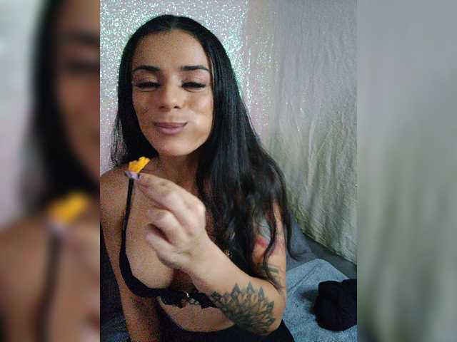 Zrzuty ekranu transmisji NatashaDiore