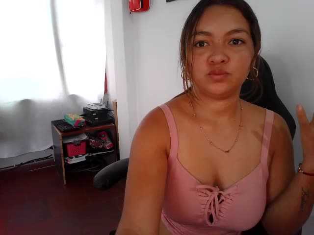 Zrzuty ekranu transmisji nathyhot