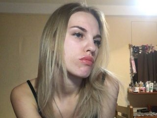 Zdjęcia NaughtyAlex1 come in and love in