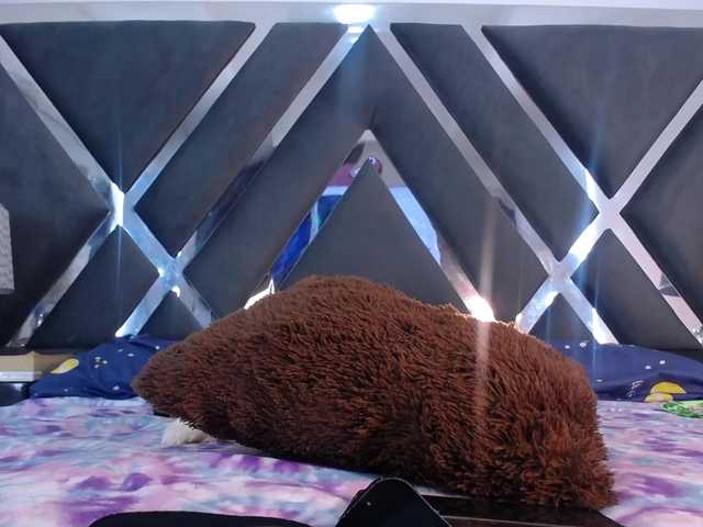 Zdjęcia NaughtyAngel9 Hello everyone, welcome to my room. Today I'm looking forward to play and we will be playing together. Stay and let's try everything I can do. . @remain