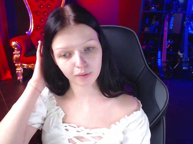 Zrzuty ekranu transmisji NaughtyAnna