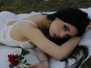 Erotyczny czat wideo KiraCave