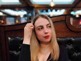 Erotyczny czat wideo NelleVanile