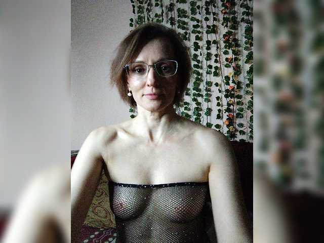 Zrzuty ekranu transmisji SweetMilfa