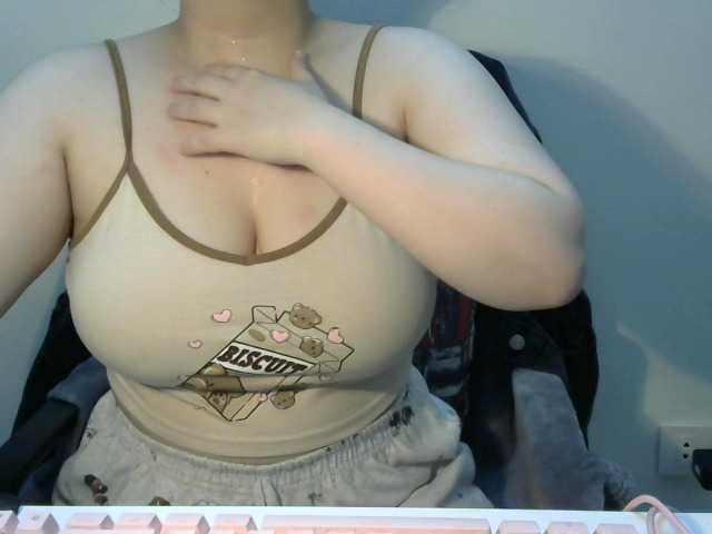 Zdjęcia newsunrayss 88 flash boobs,50token flash ass,100flash pussy,99 give me rores,130 blowjob,150 titsfuck,300 naked,999cumshow,1111squirt show,2345 help me a day offfGoal;1000tks cum show