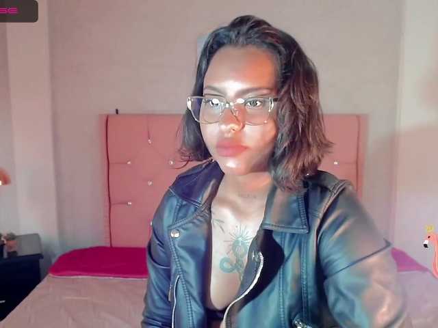 Zrzuty ekranu transmisji NickyNicole