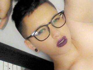 Erotyczny czat wideo nickywinkler