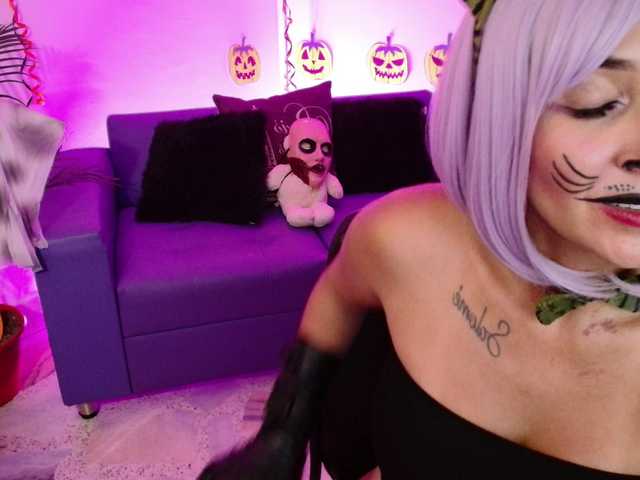 Zdjęcia nicole-saenz tits out 180 @remain #bigtits #bigclit #pvt dont forget to follow me guys