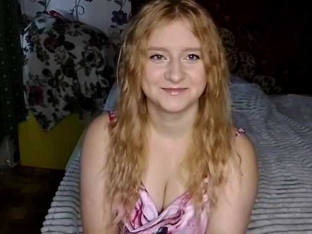 Zrzuty ekranu transmisji NicoleAniston19