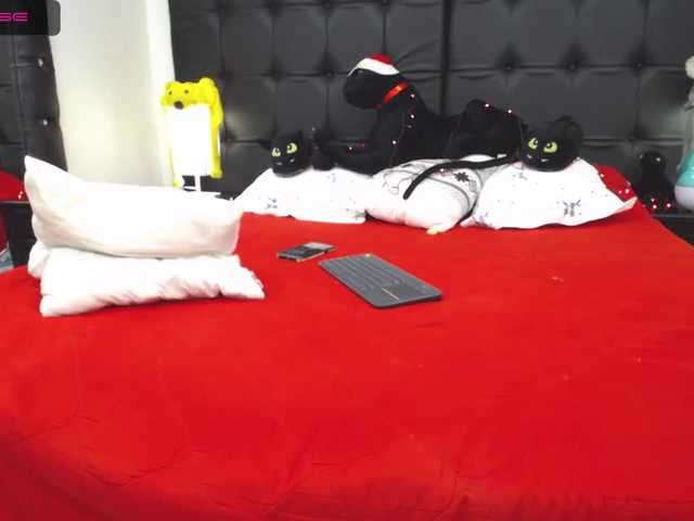 Zrzuty ekranu transmisji Nicoleex