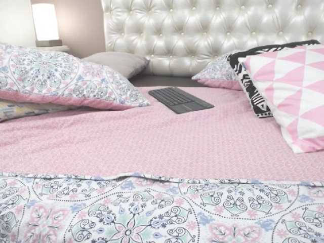 Zrzuty ekranu transmisji Nicoleex